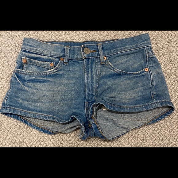 Mid-rise jean shorts! - Picture 2 of 4